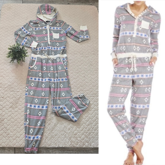 Kensie Other - Kensie Fleece Hooded Holiday Festive Winter Pattern Onesie Pajamas, Medium